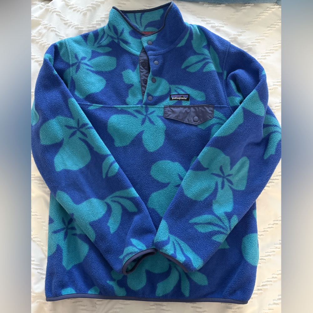 Patagonia Blue and Teal Floral Fleece Pullover
